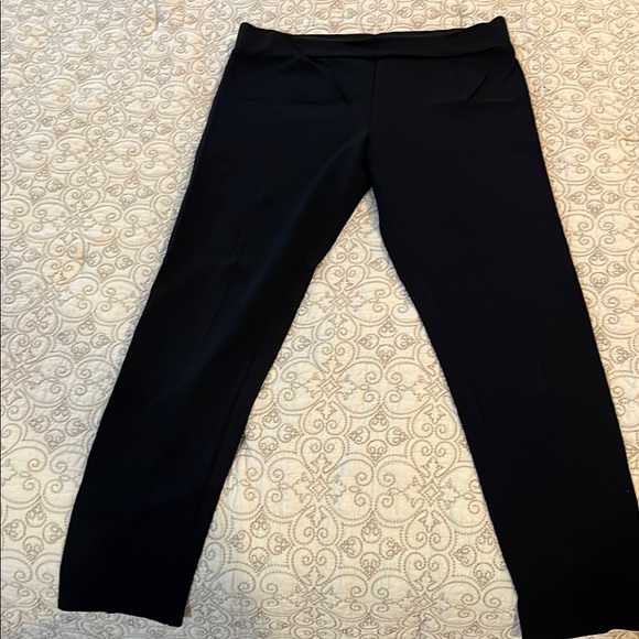 Black pants - Picture 1 of 4
